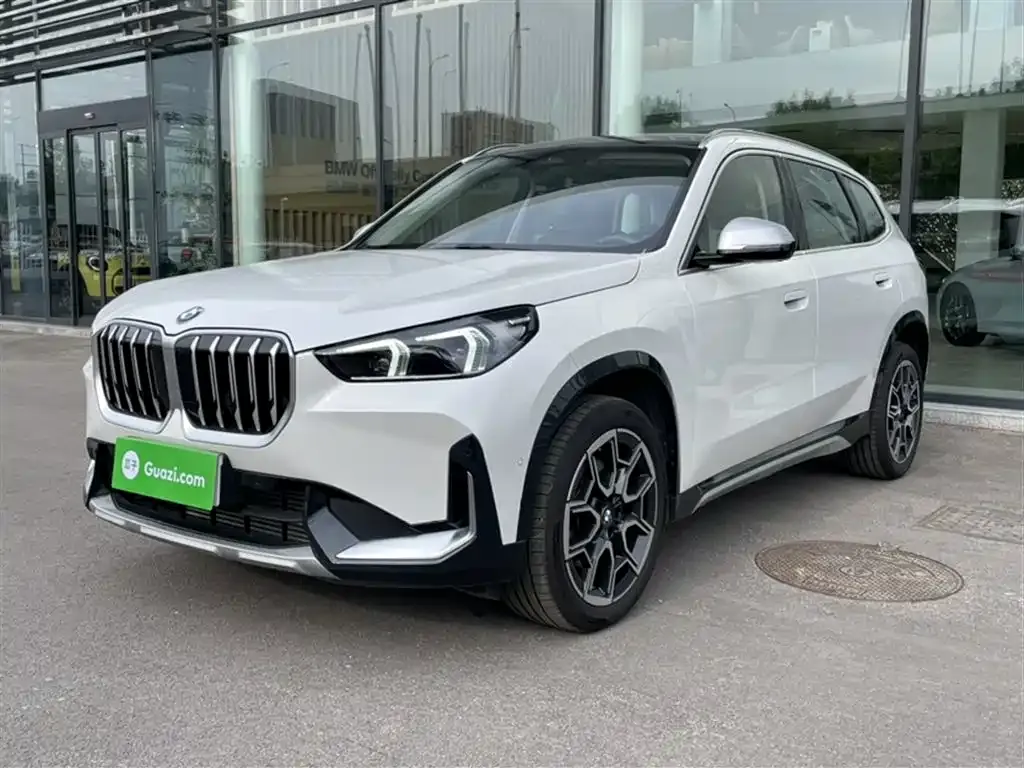 BMW X1 — фото 1