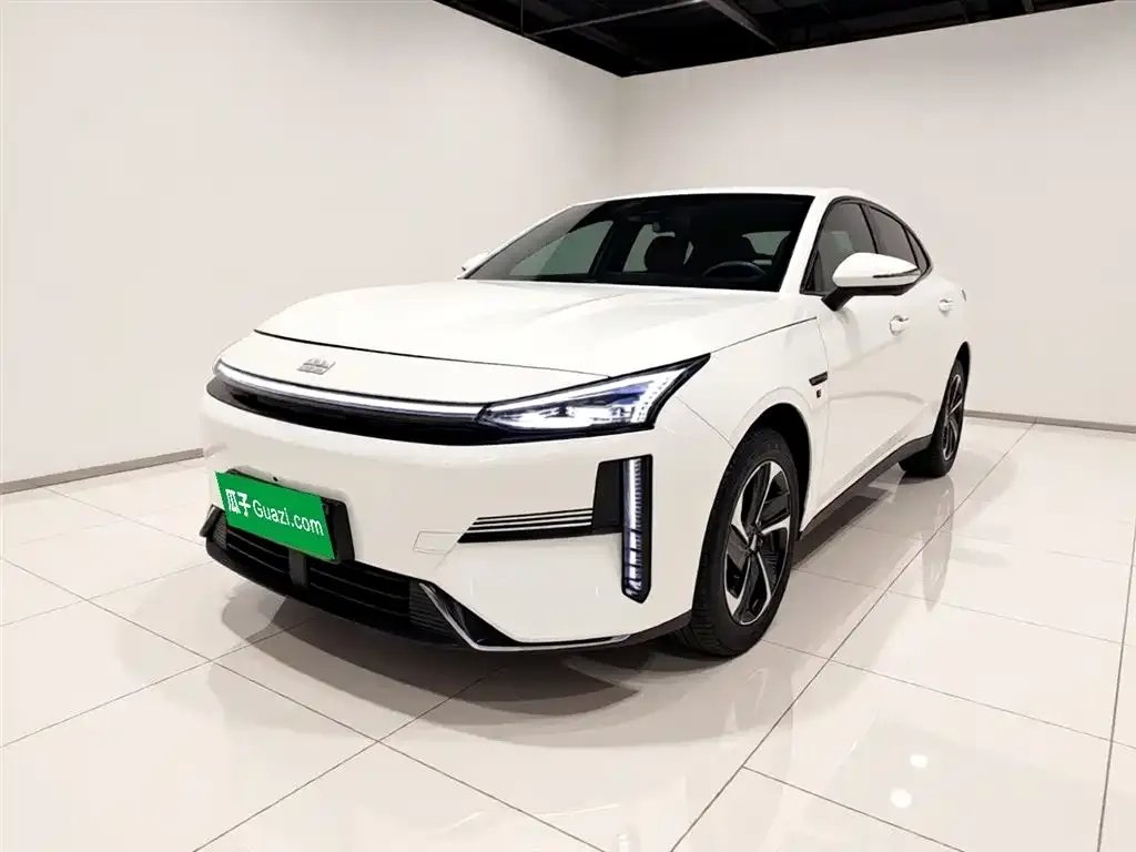 Geely Galaxy L6