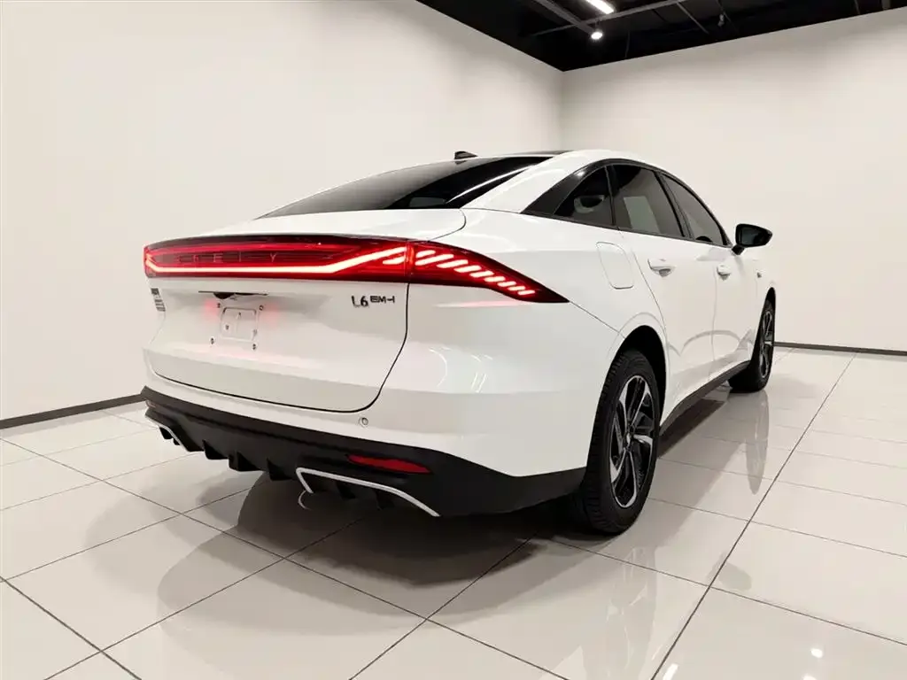 Geely Galaxy L6 2025 из CN, фото 8