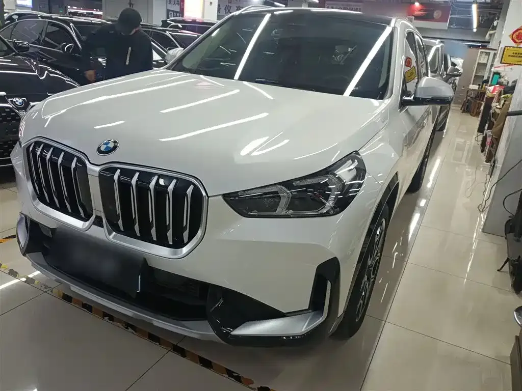 BMW X1 — фото 9