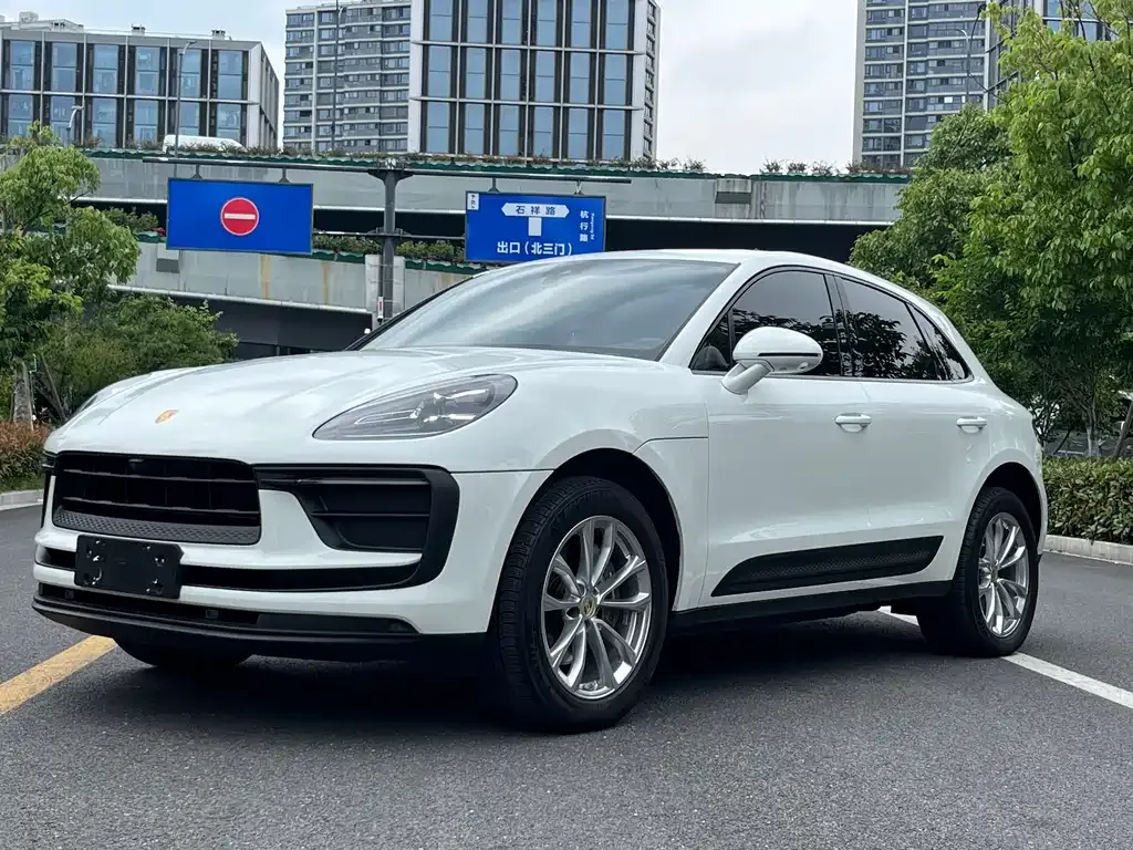 Porsche Macan — фото 1