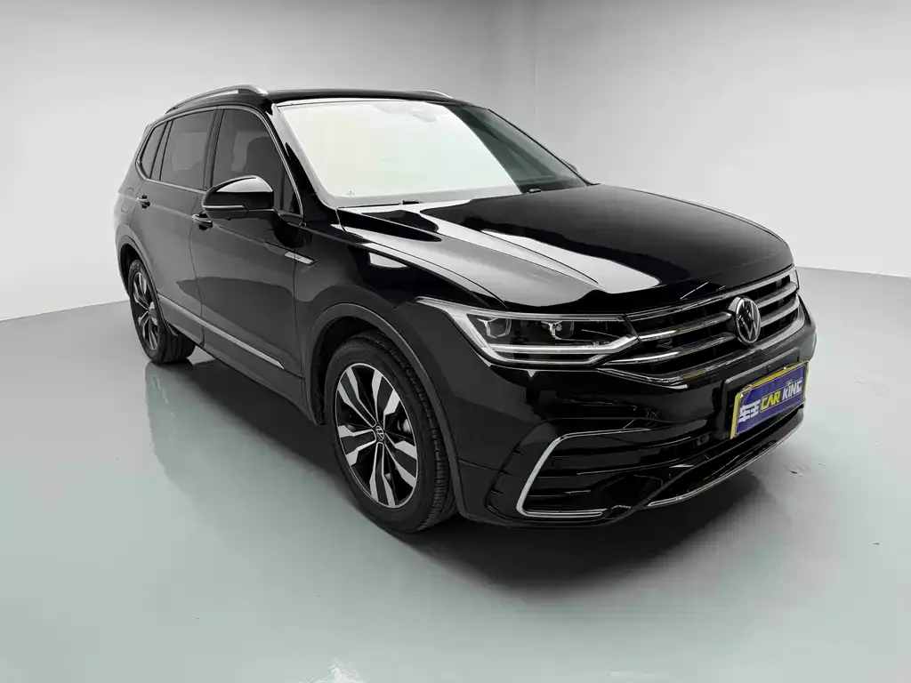 Volkswagen Tiguan L — фото 4