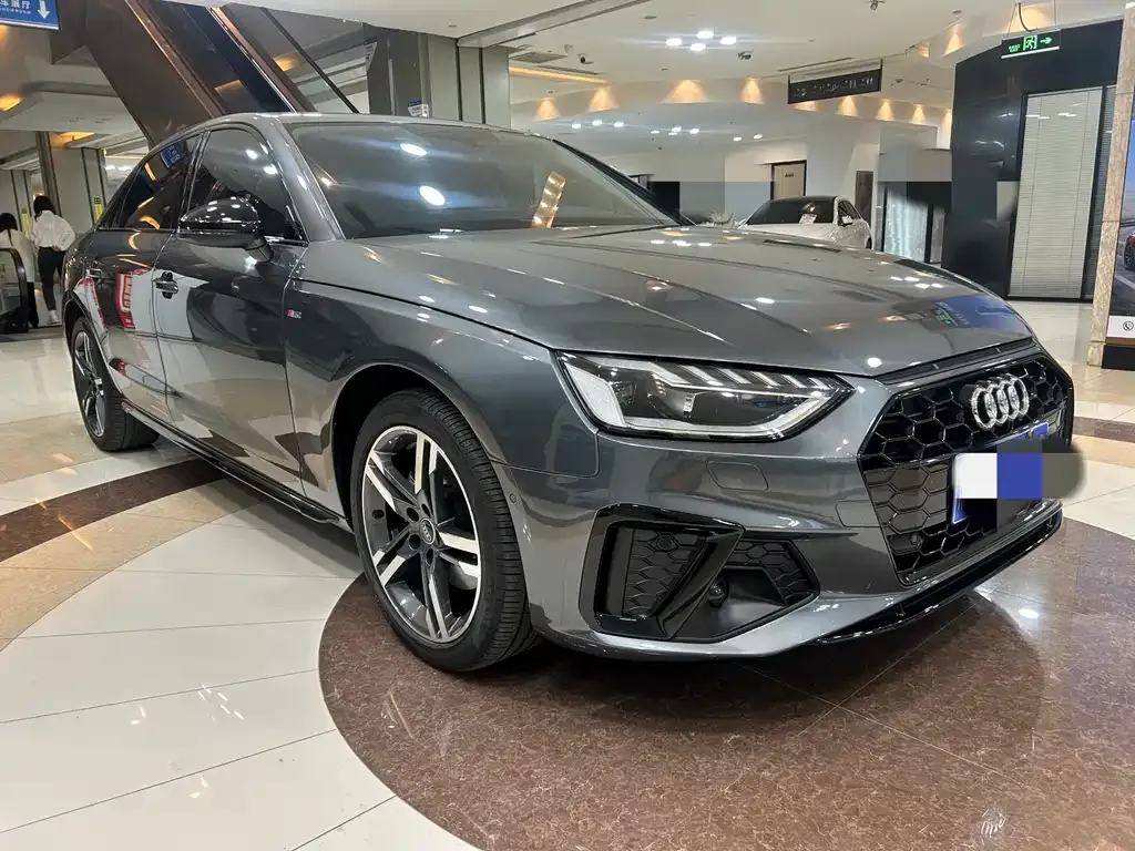 Audi A4L 2023 из CN, фото 8