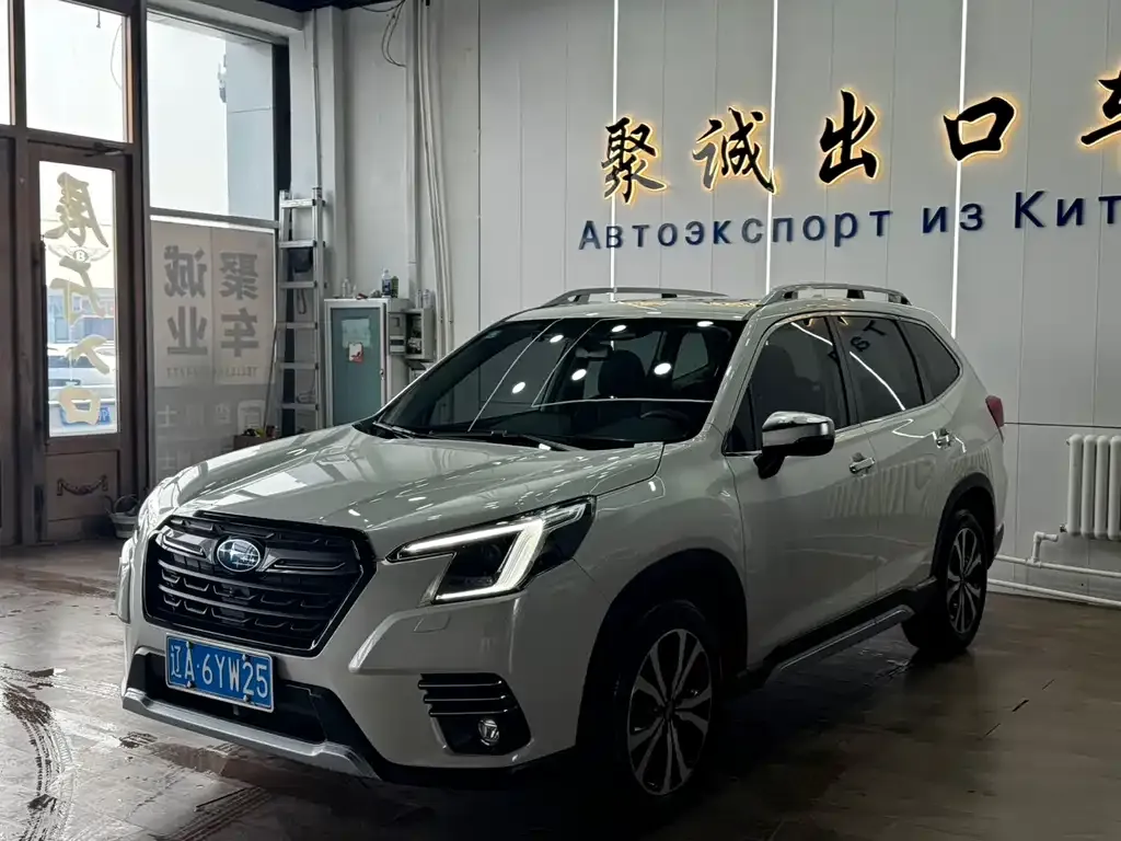 Subaru Forester — фото 1