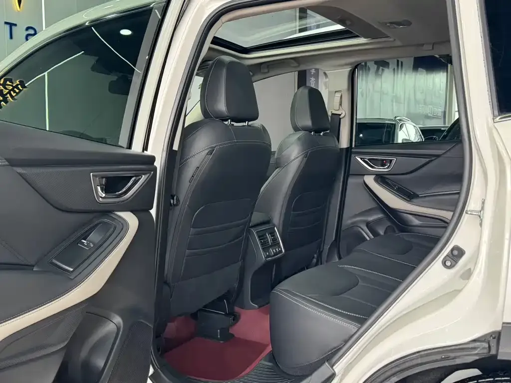 Subaru Forester — фото 3