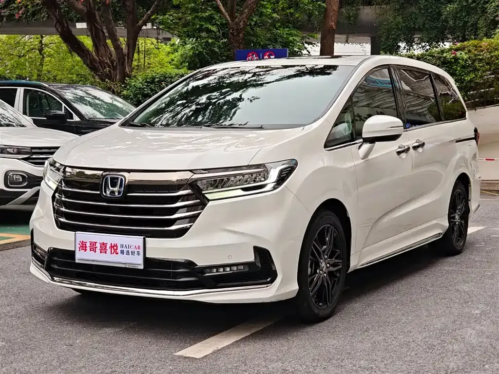 Honda Odyssey — фото 1