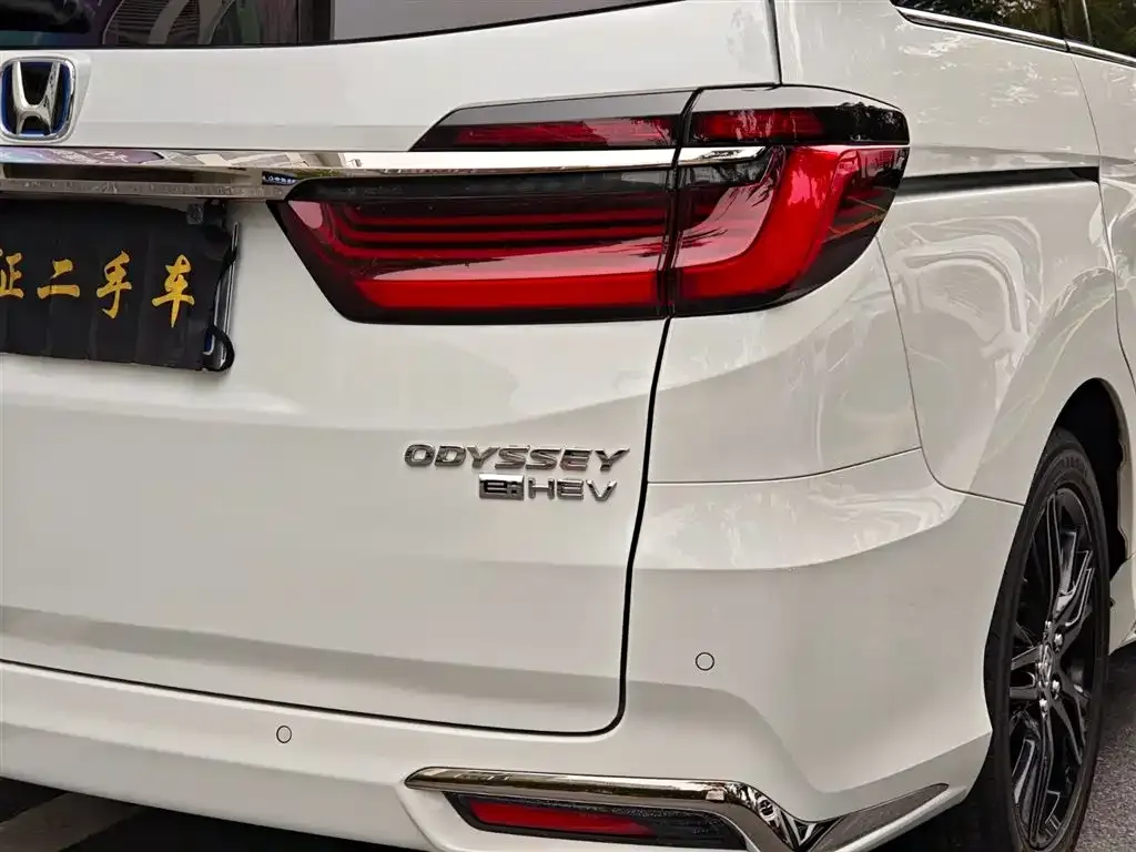 Honda Odyssey — фото 2