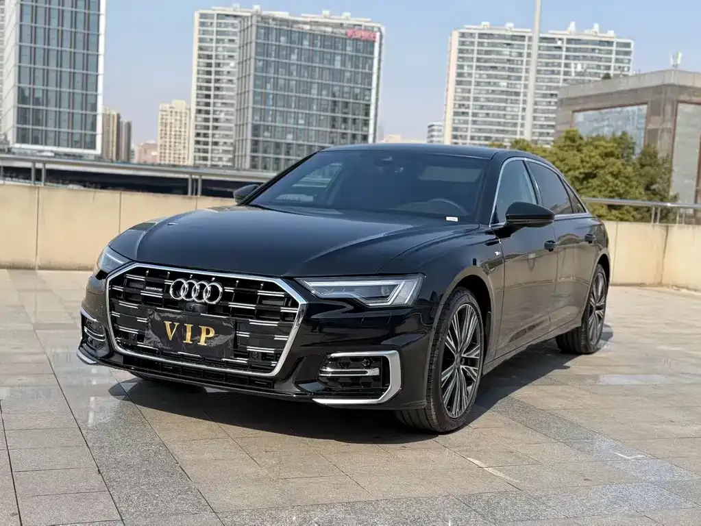 Audi A6L — фото 1