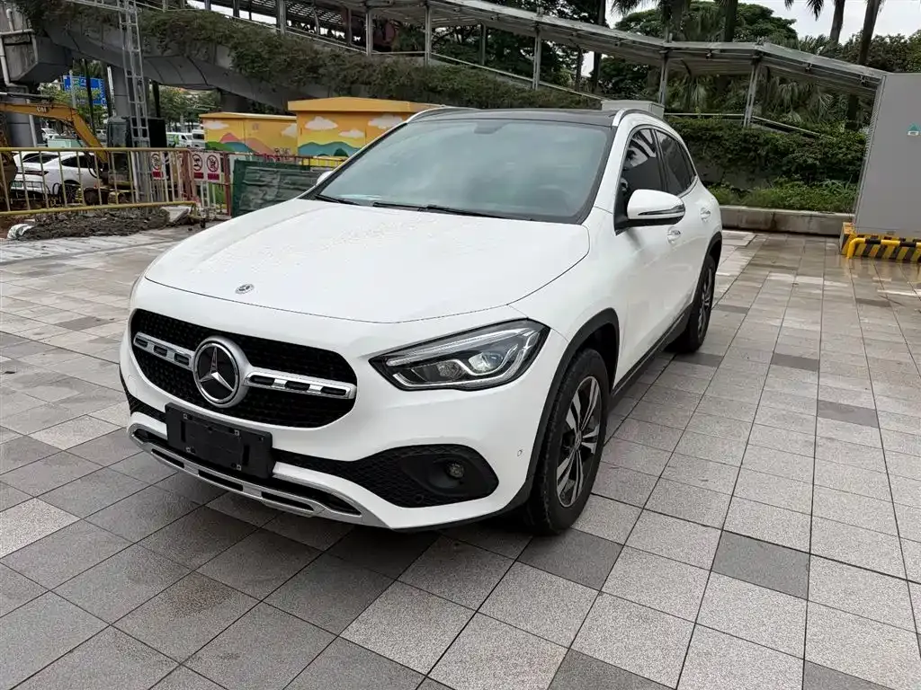 Mercedes-Benz GLA — фото 1