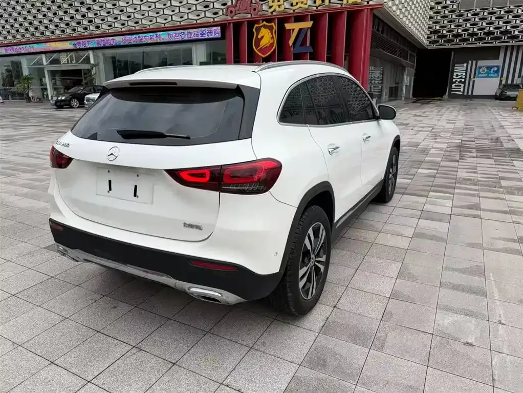 Mercedes-Benz GLA — фото 9