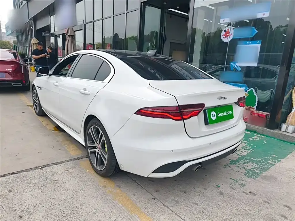 Jaguar XEL — фото 10