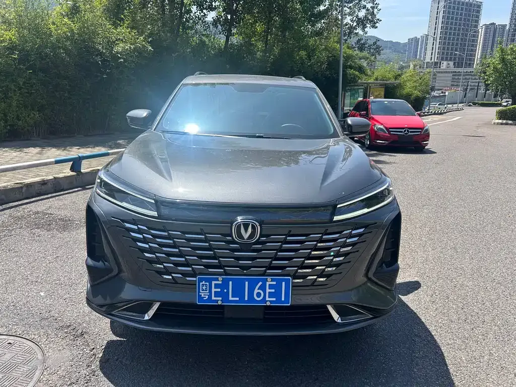 Changan CS75PLUS — фото 1