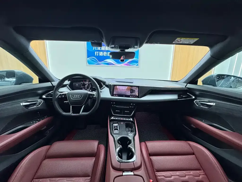 Audi e-tron GT 2024 из CN, фото 10