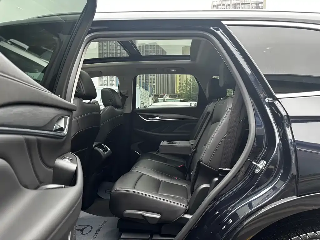 Buick Enclave 2021 из CN, фото 3