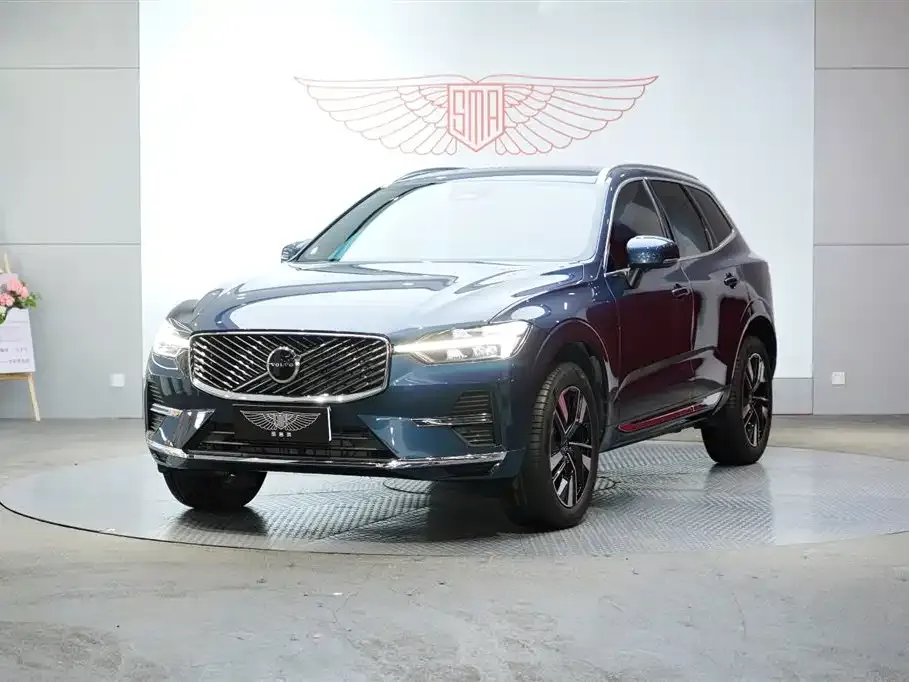 Volvo XC60 — фото 1