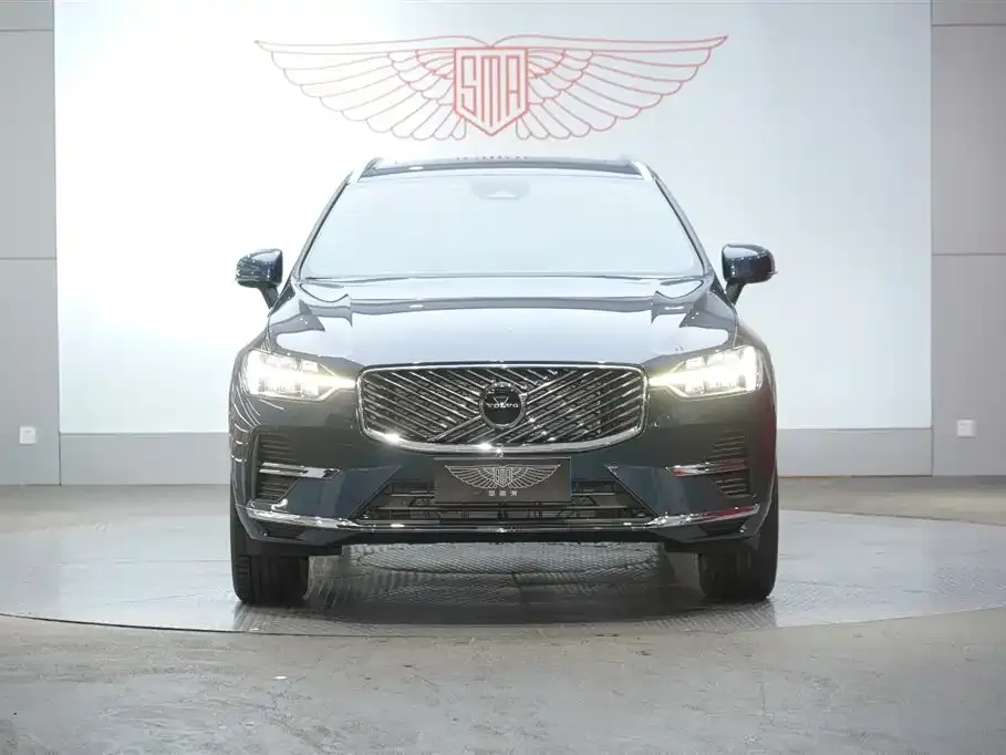 Volvo XC60 — фото 10
