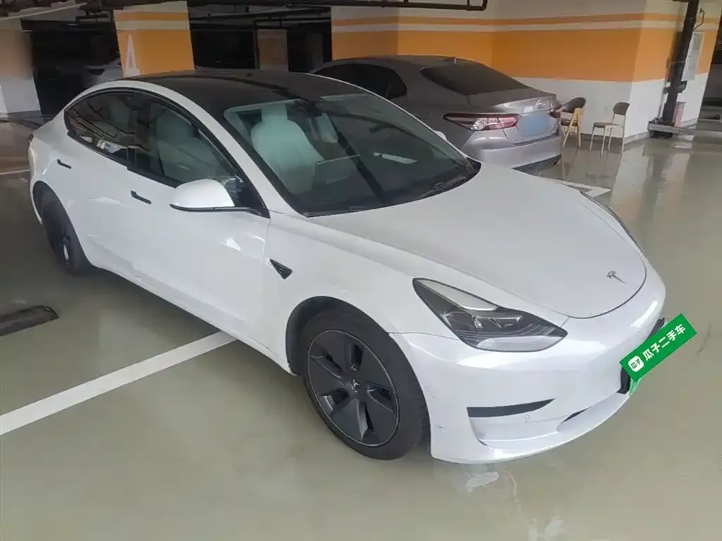 Tesla Model 3 — фото 2