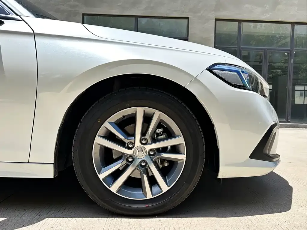 Honda Civic — фото 10