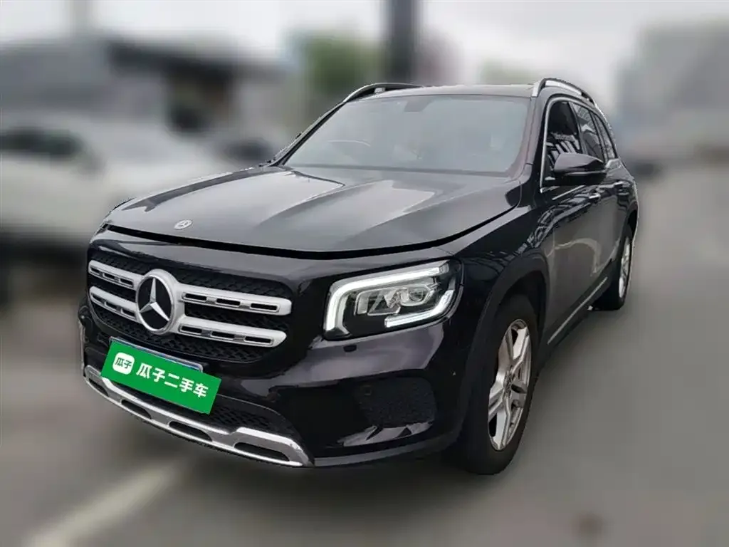 Mercedes-Benz GLB — фото 1