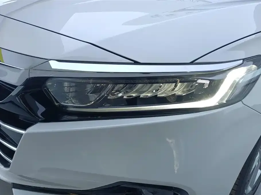 Honda Accord — фото 7