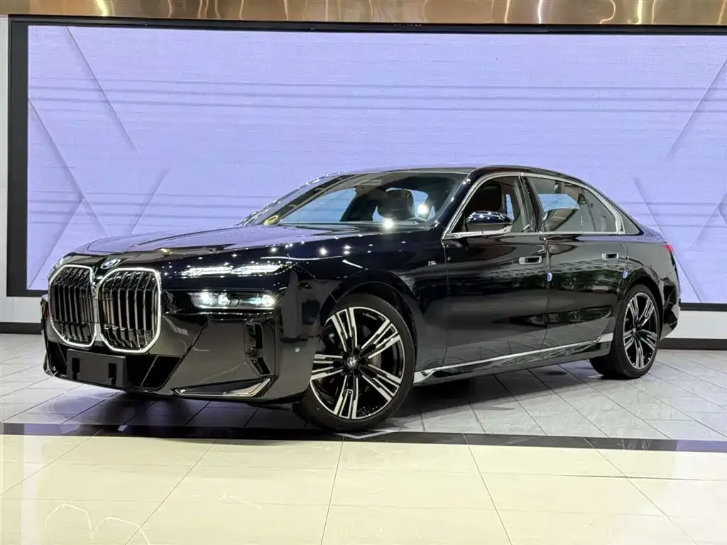 BMW 7 Series — фото 2