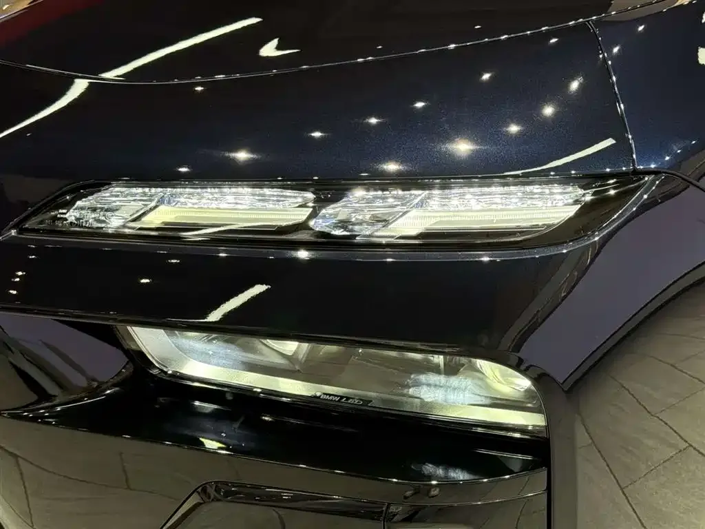 BMW 7 Series — фото 10