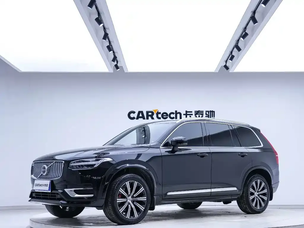 Volvo XC90 — фото 1