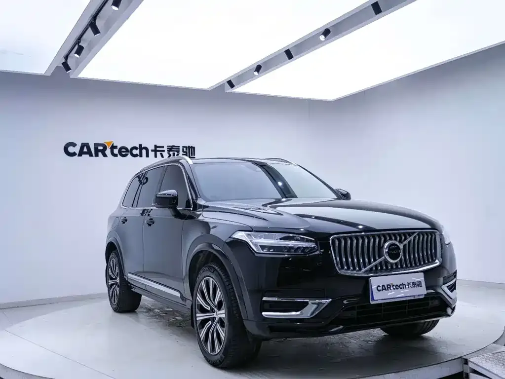 Volvo XC90 — фото 6