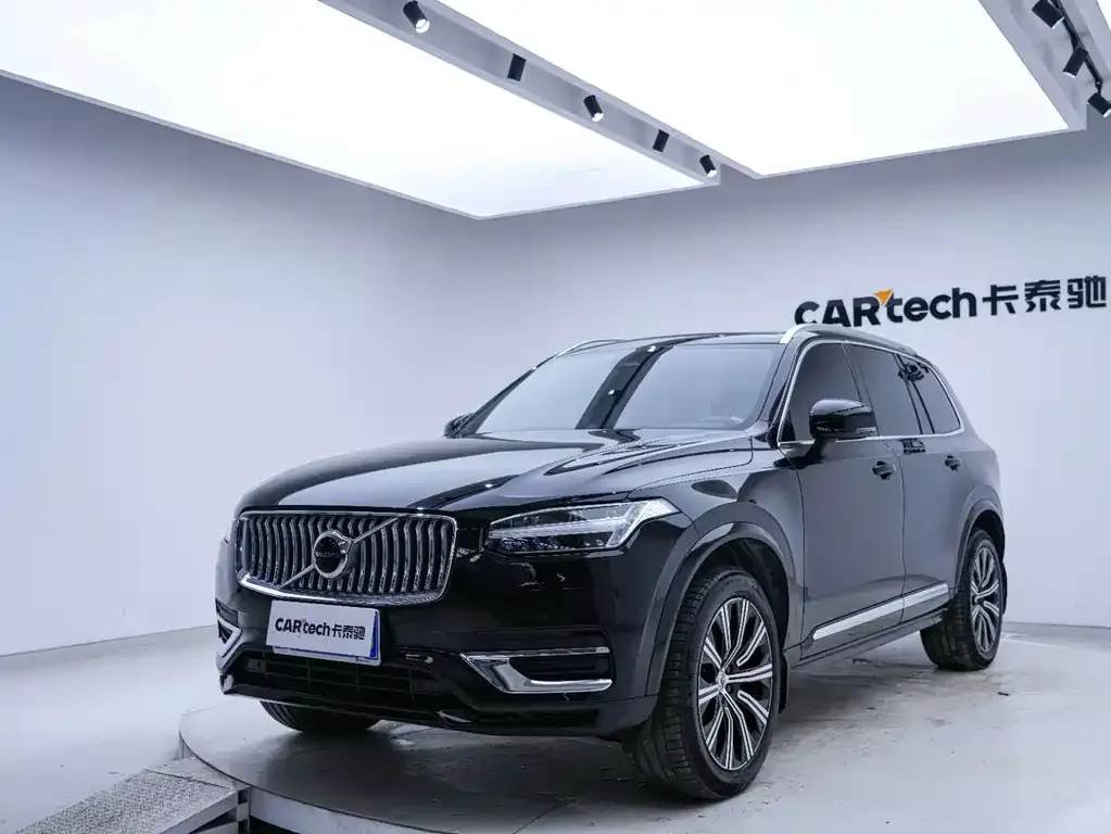 Volvo XC90 — фото 10