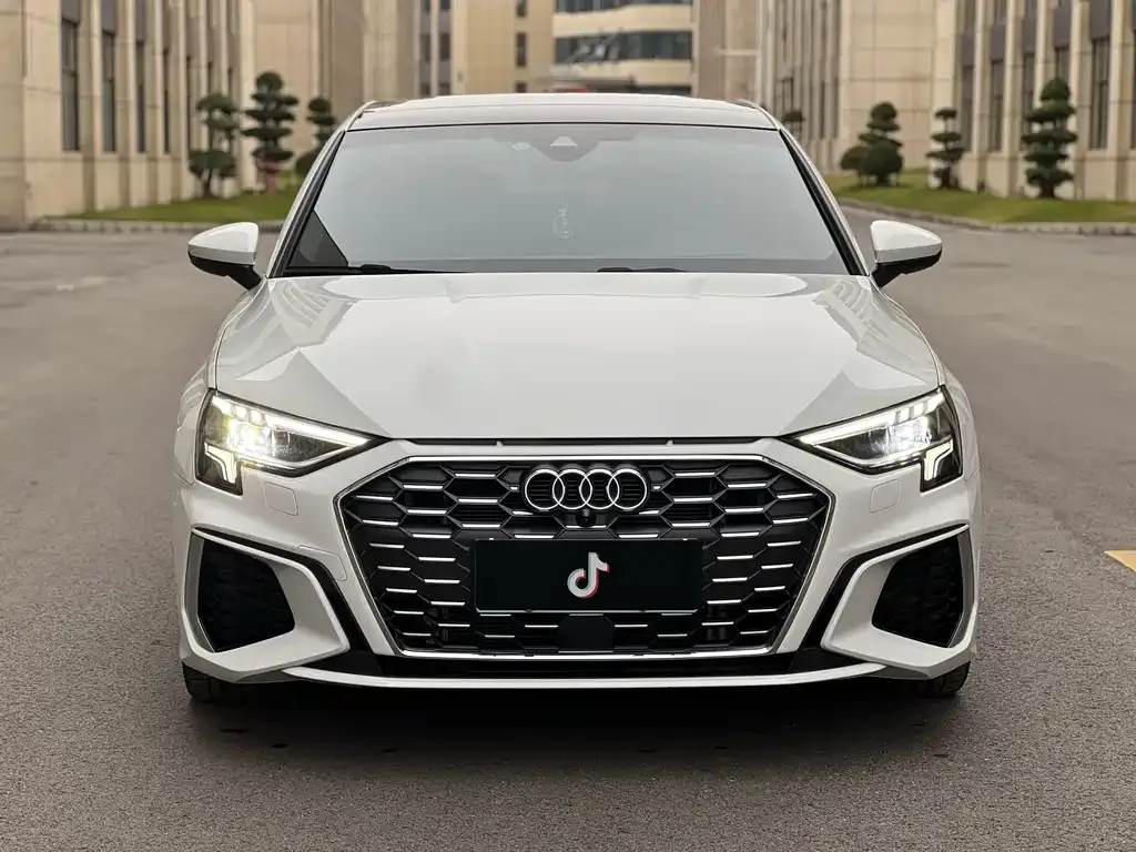 Audi A3 — фото 2