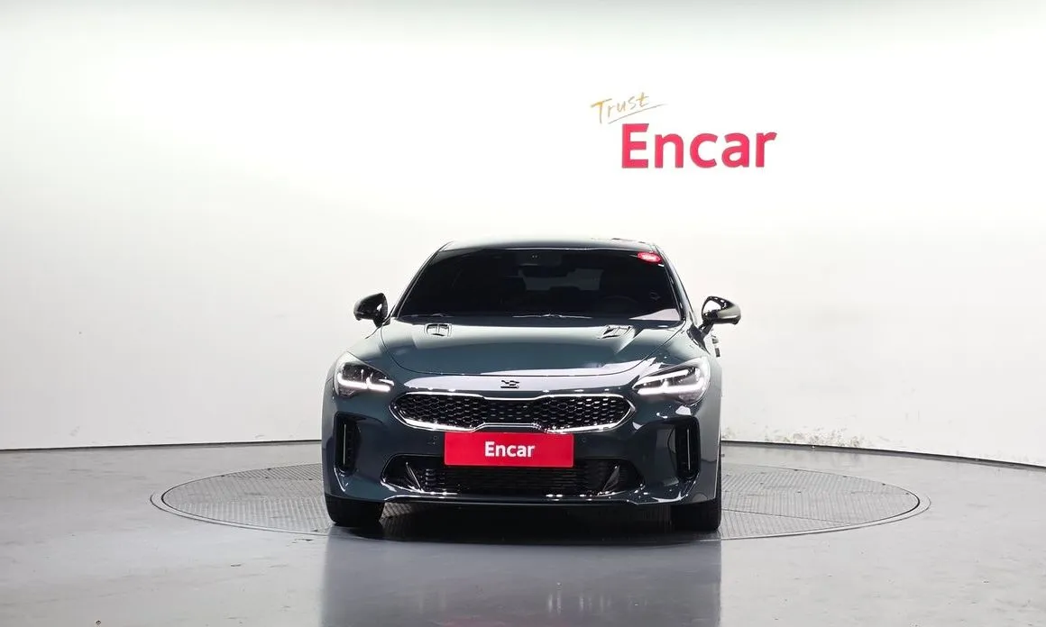 Kia Stinger 2023 из KR, фото 2
