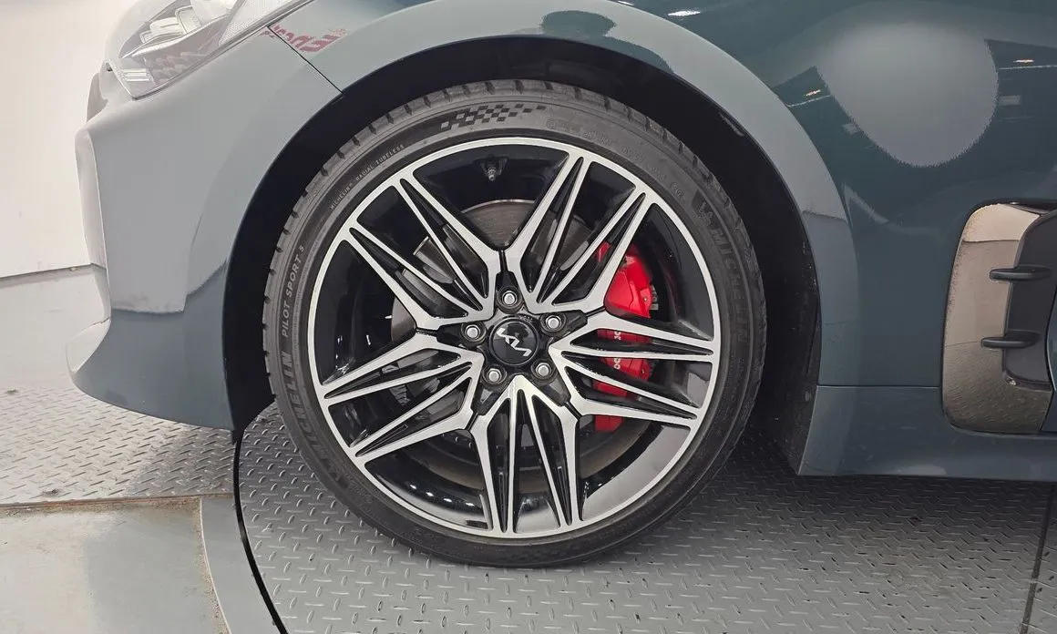 Kia Stinger 2023 из KR, фото 8