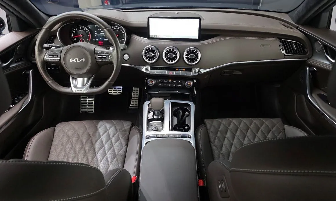 Kia Stinger 2023 из KR, фото 7