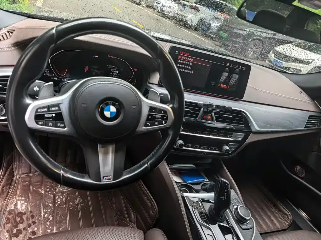 BMW 5 Series — фото 4