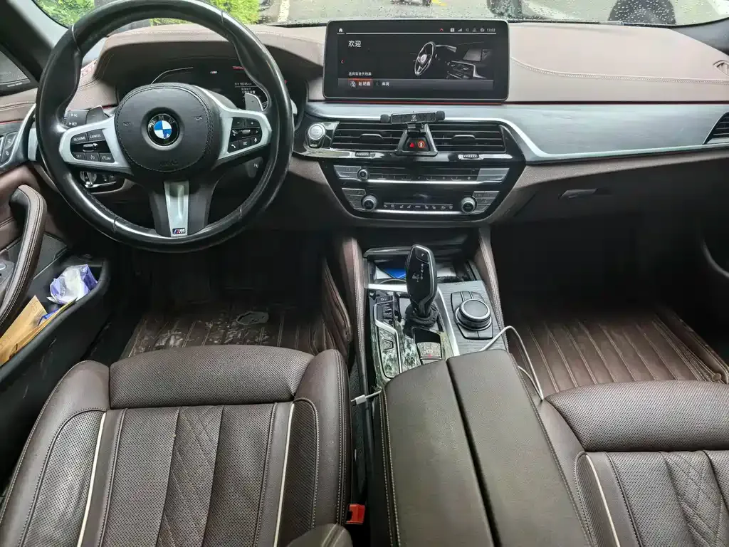 BMW 5 Series — фото 7