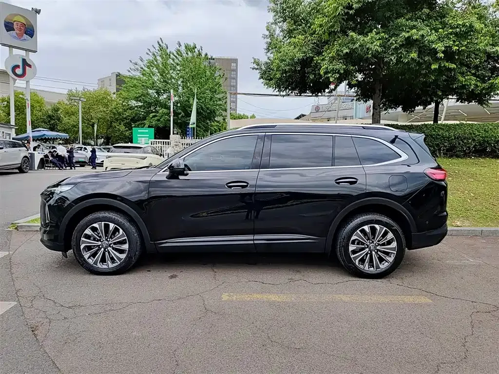Buick Envision Plus — фото 10