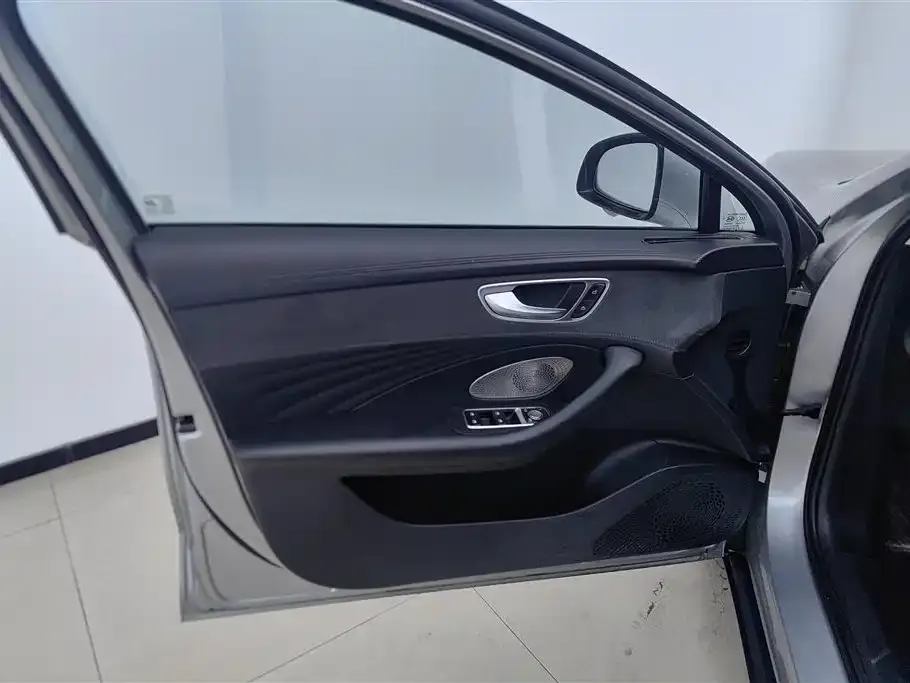 Roewe D7 2023 из CN, фото 9