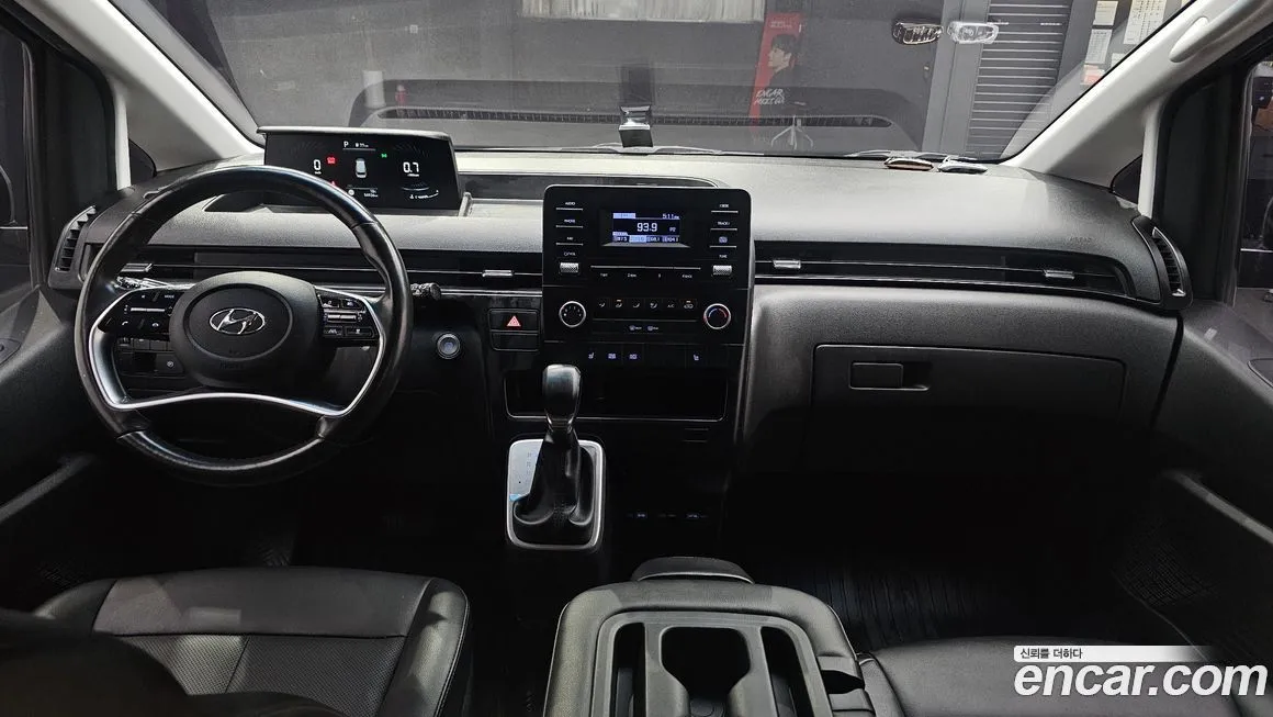 Hyundai Staria — фото 2