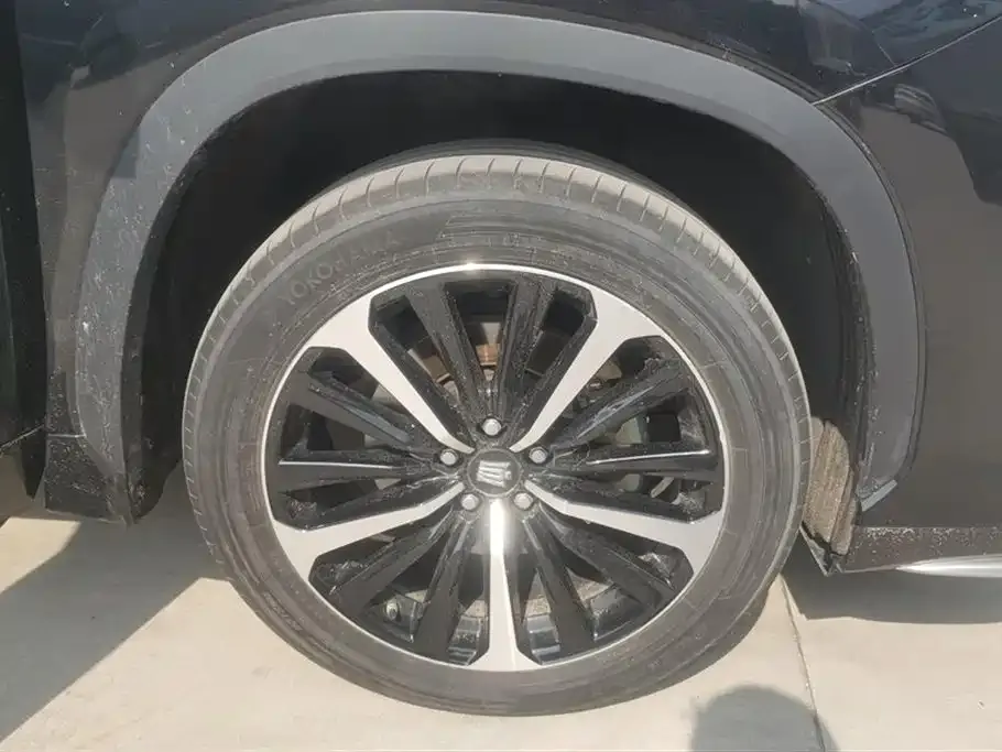 Toyota Crown Kluger — фото 7
