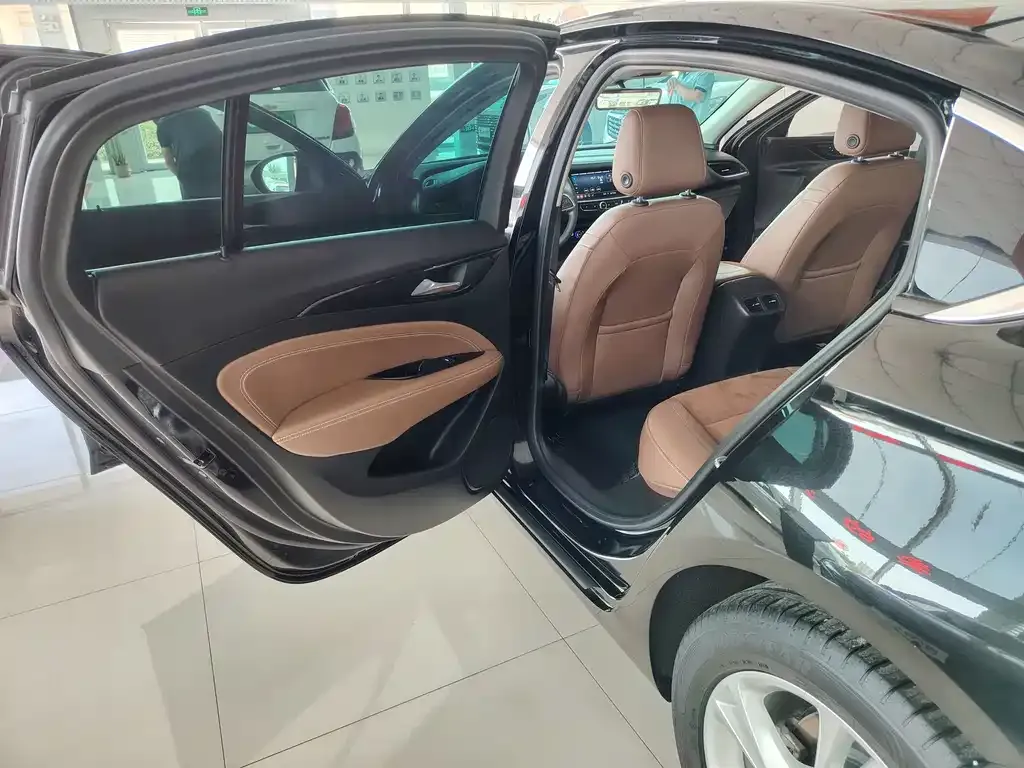 Buick Regal — фото 4