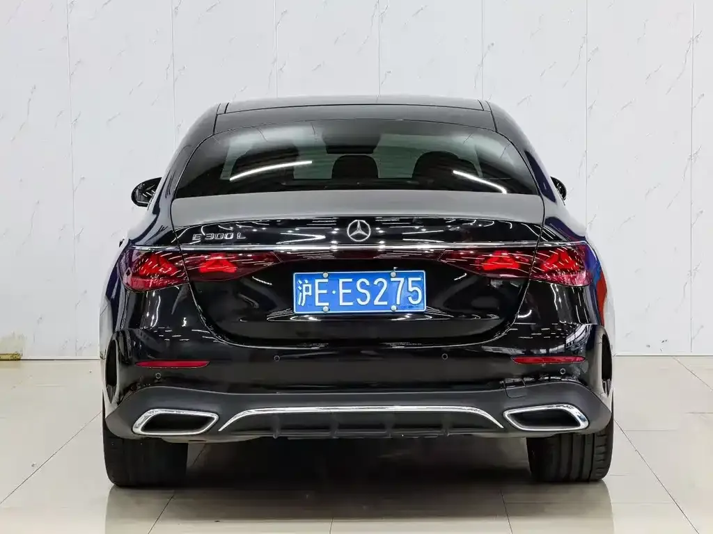 Mercedes-Benz E-Class — фото 5