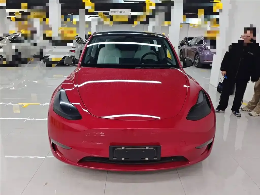 Tesla Model Y — фото 5