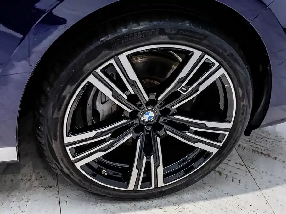 BMW i7 2023 из CN, фото 10