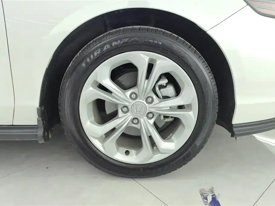 Honda Accord — фото 5