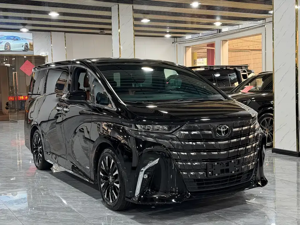 Toyota Alphard — фото 9