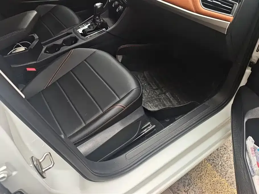 Volkswagen Bora 2022 из CN, фото 2