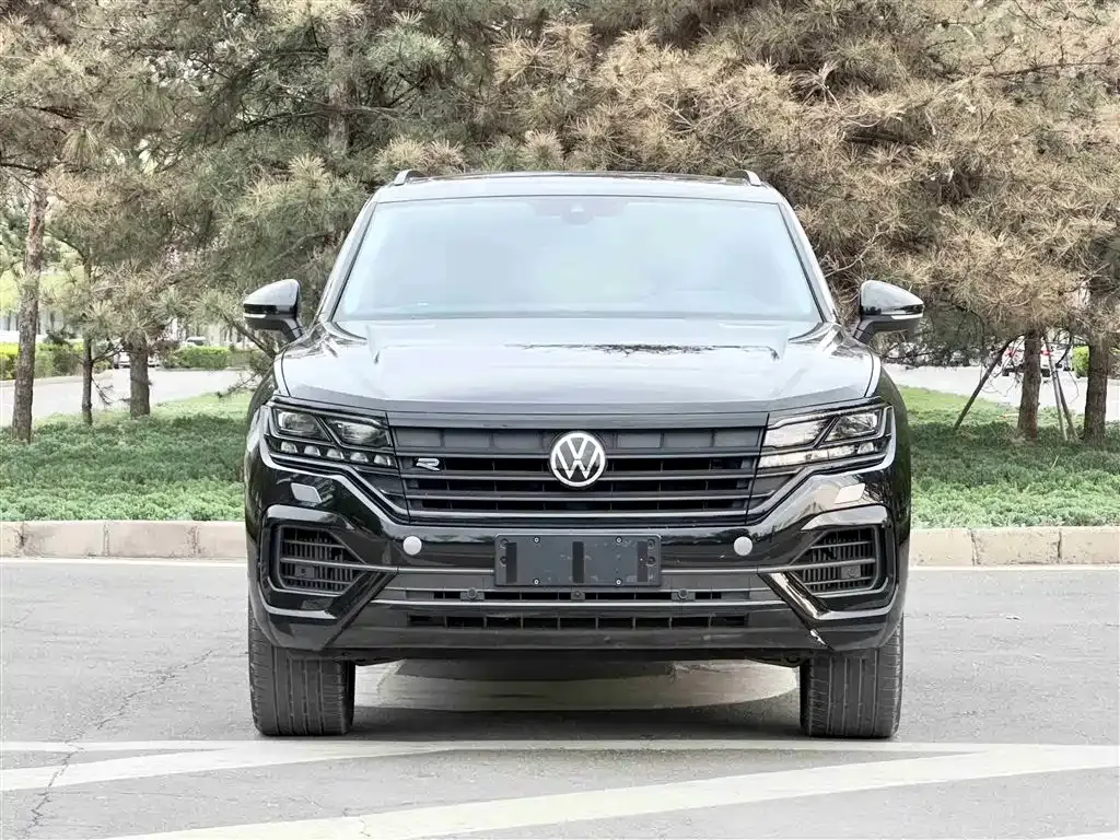 Volkswagen Touareg — фото 6