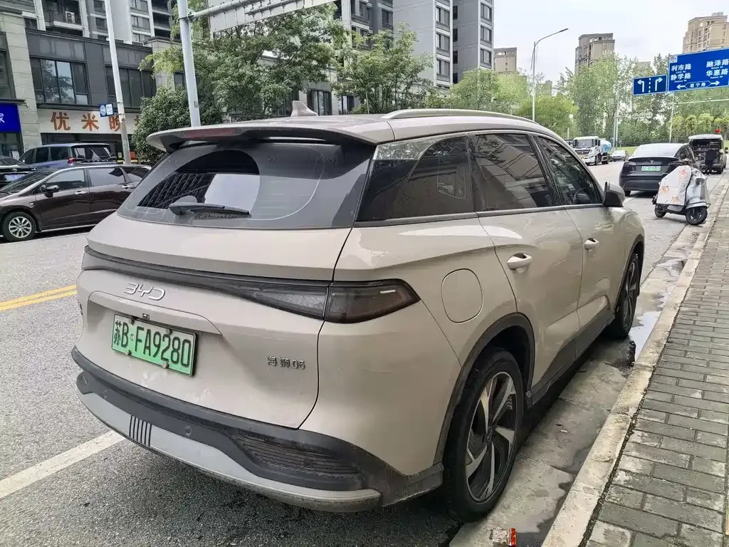BYD Seal 05 DM-i — фото 6