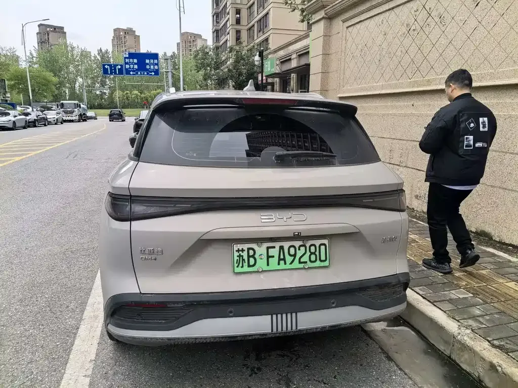 BYD Seal 05 DM-i — фото 7