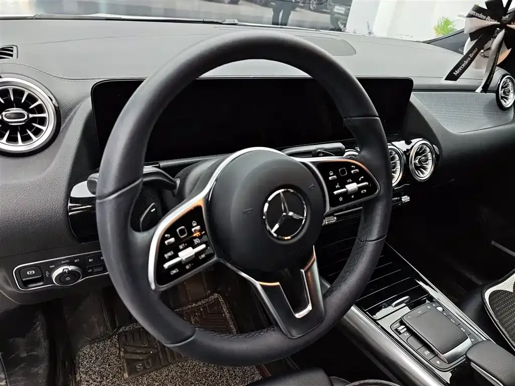 Mercedes-Benz GLA — фото 9